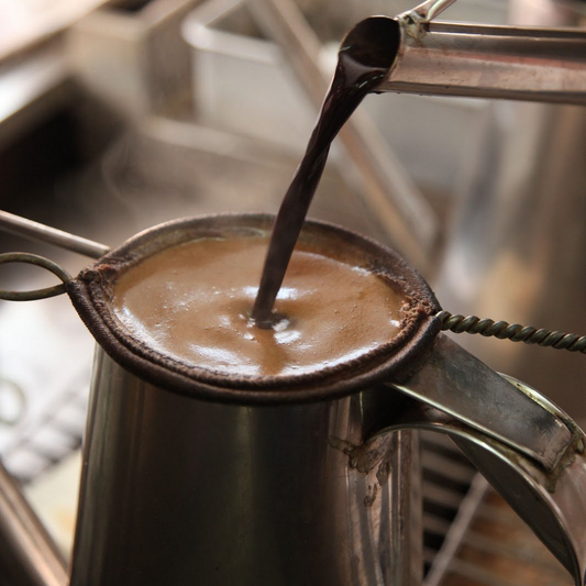 Singapore “Coffee Brewed in a Sock”: What It Really Means & Why It Tastes So Good